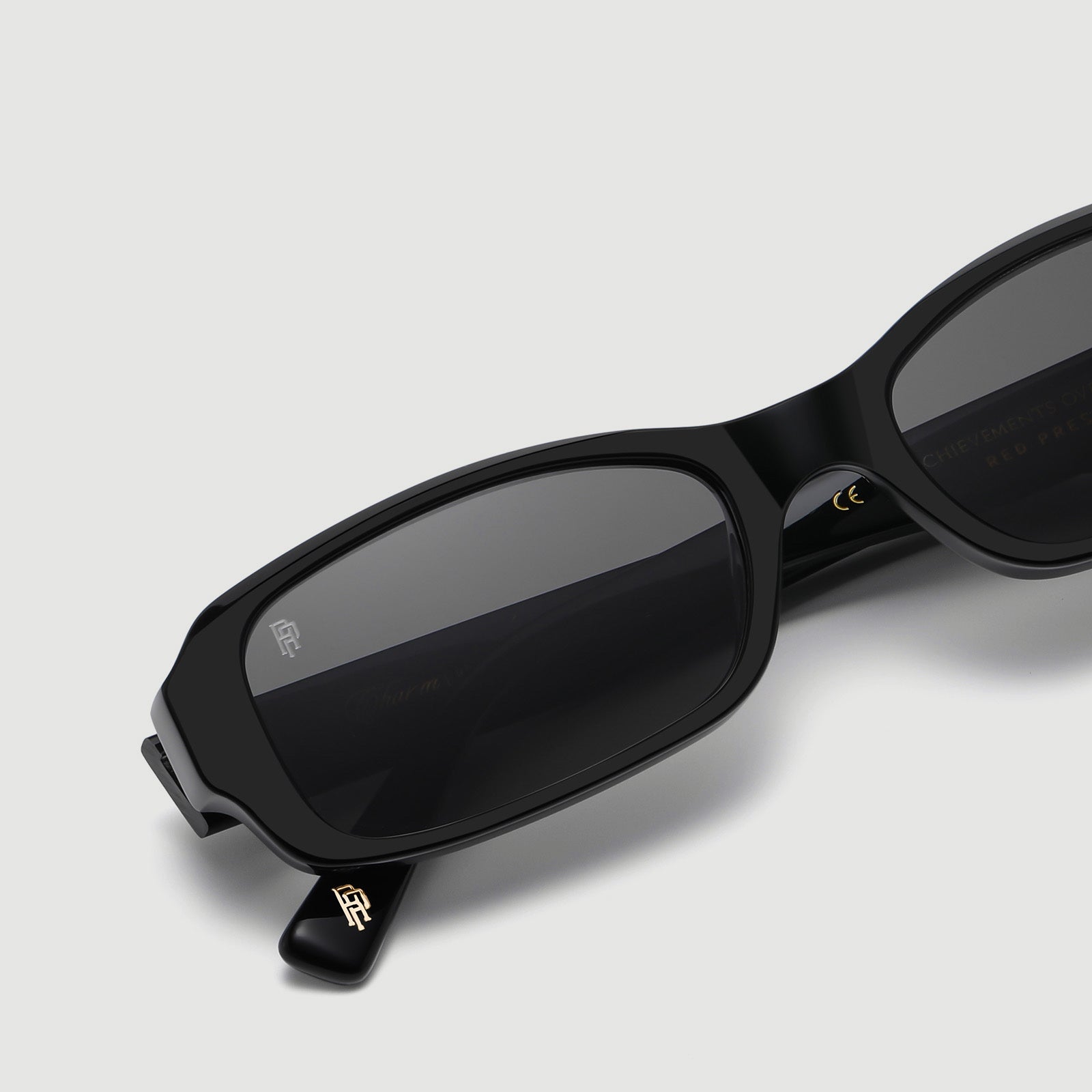 CHARM | BLACK