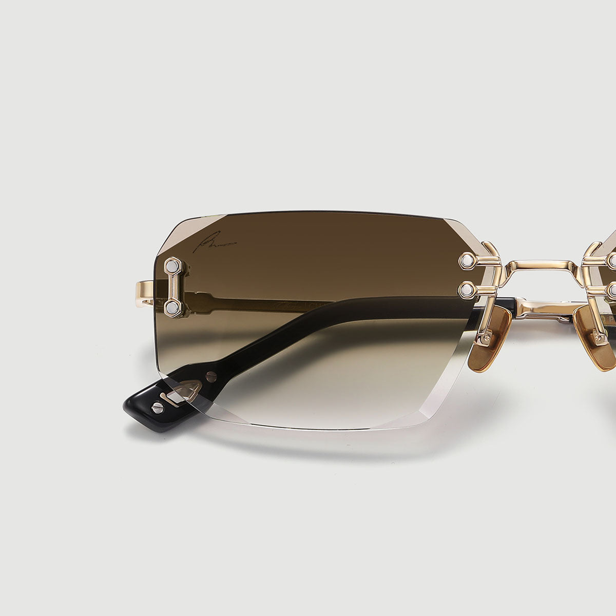 FORCE | CHAMPAGNE CUT