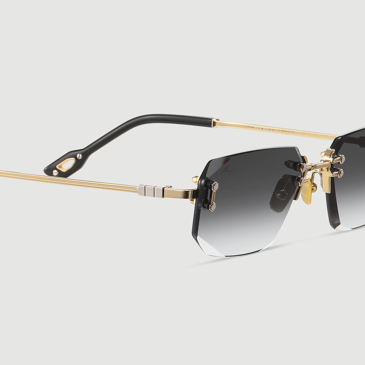 FORCE | EXECUTIVE SMOKE CUT