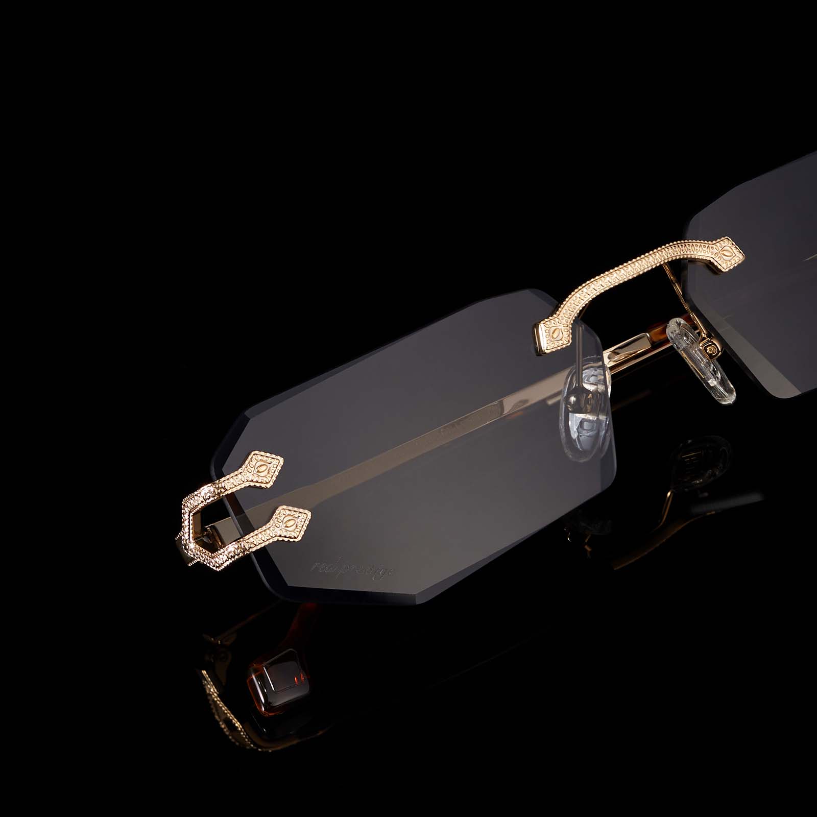 PIONEER SMOKE BLACK CUT