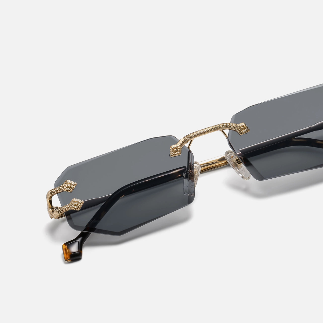 PIONEER SMOKE BLACK CUT