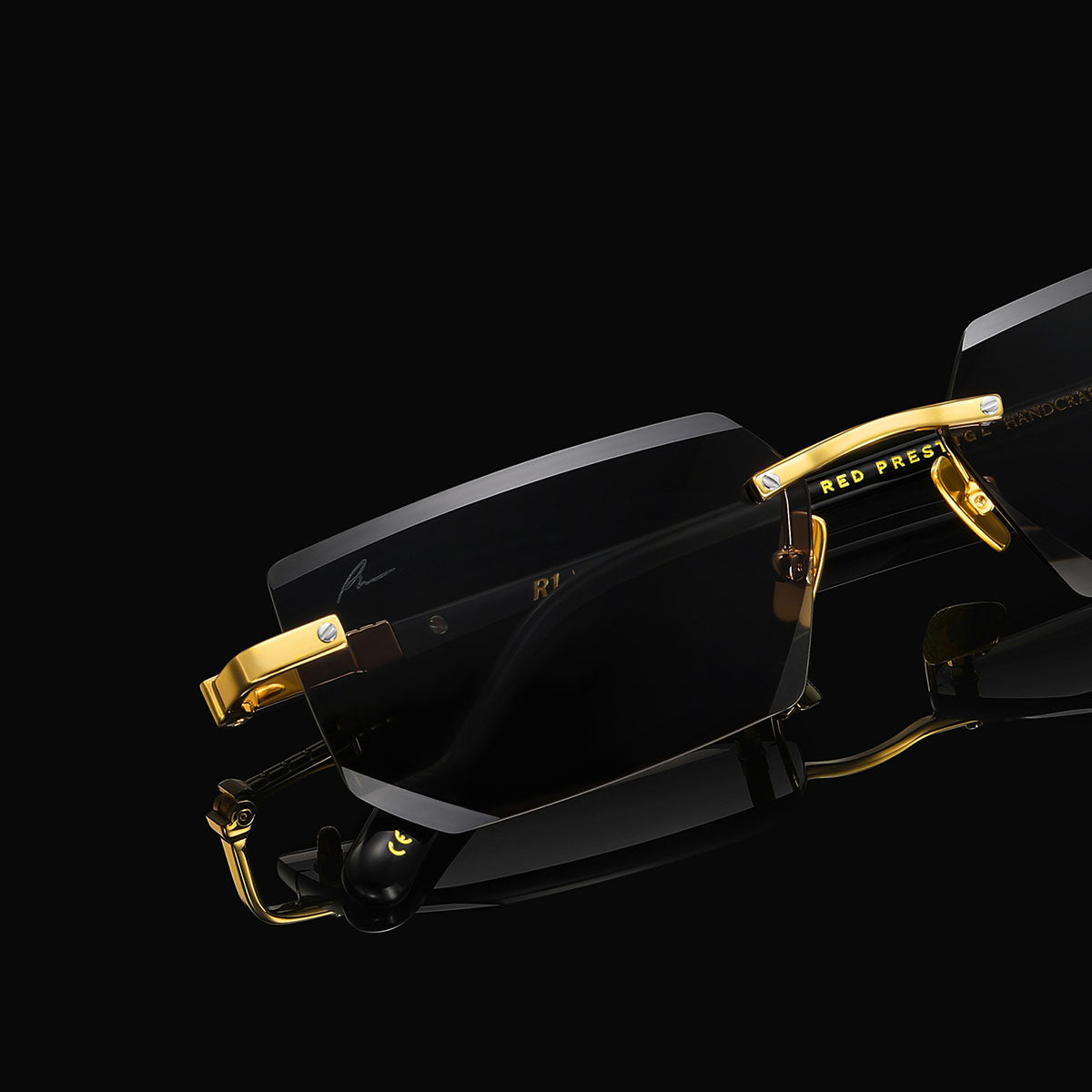 R1 BLACK CUT
