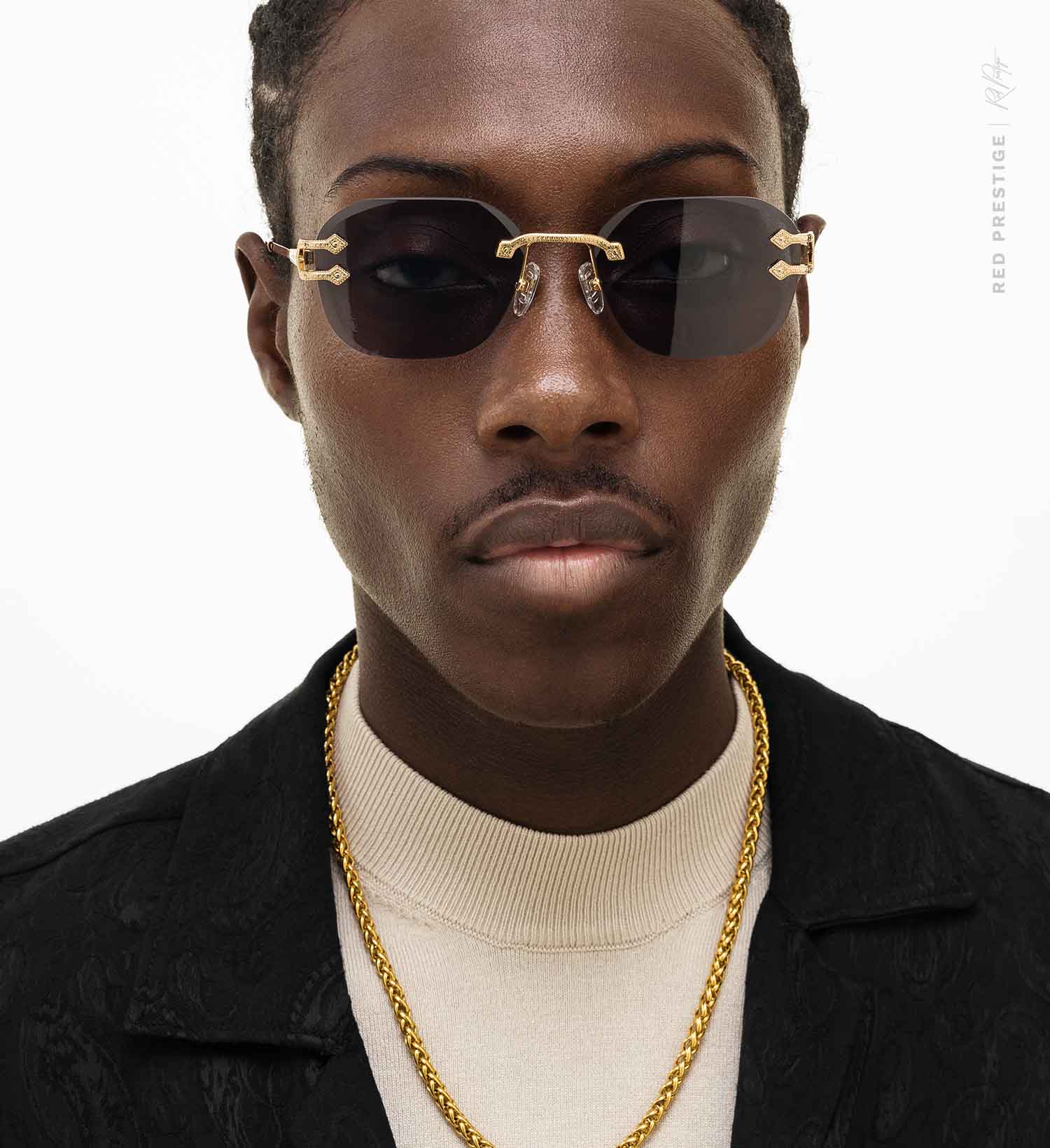 GENESIS SMOKE BLACK CUT