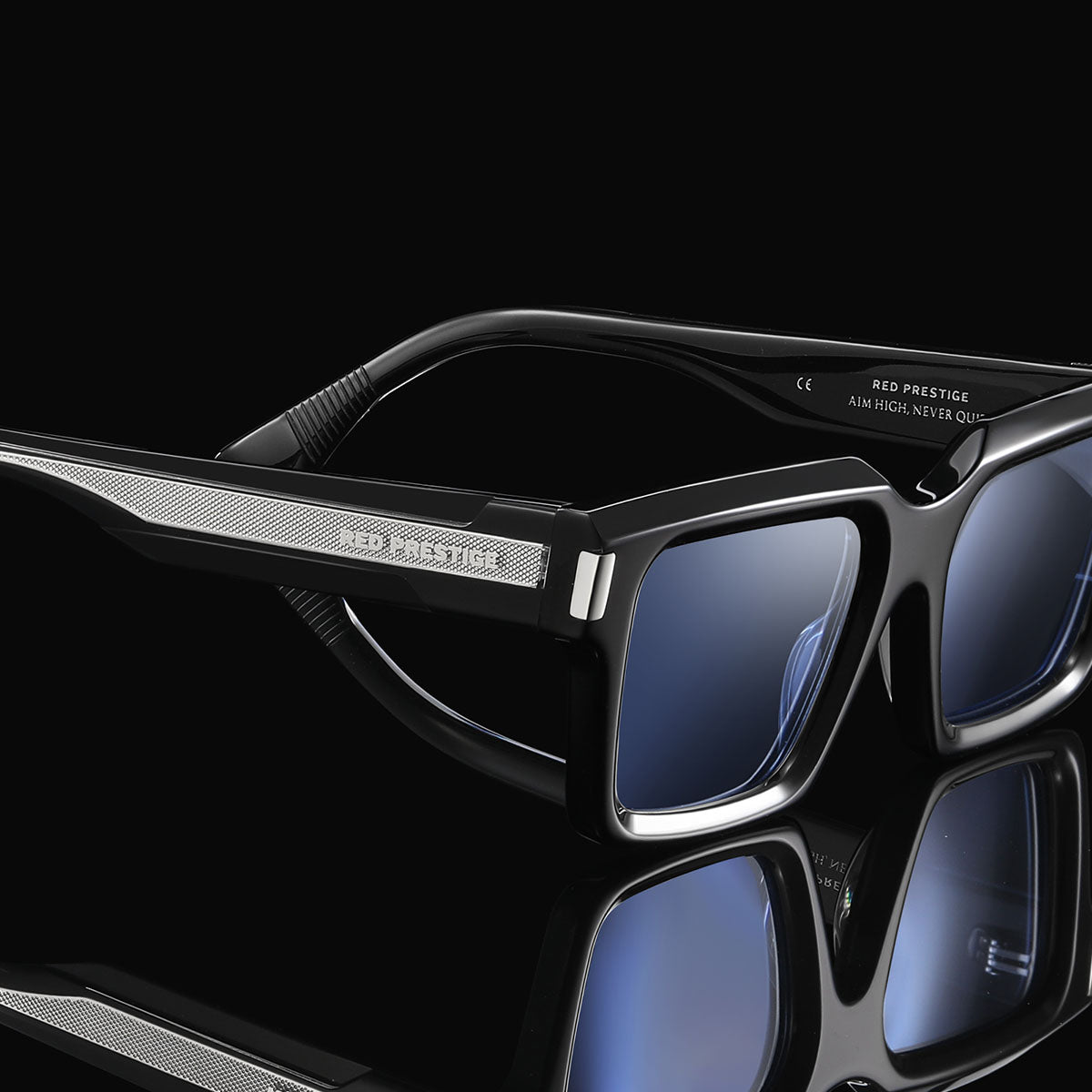 THE ASSOCIATE | METROPOLITAN BLUE