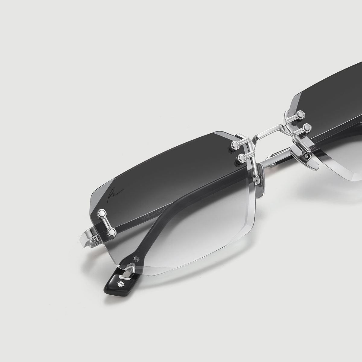 FORCE SILVER | EXECUTIVE SMOKE CUT