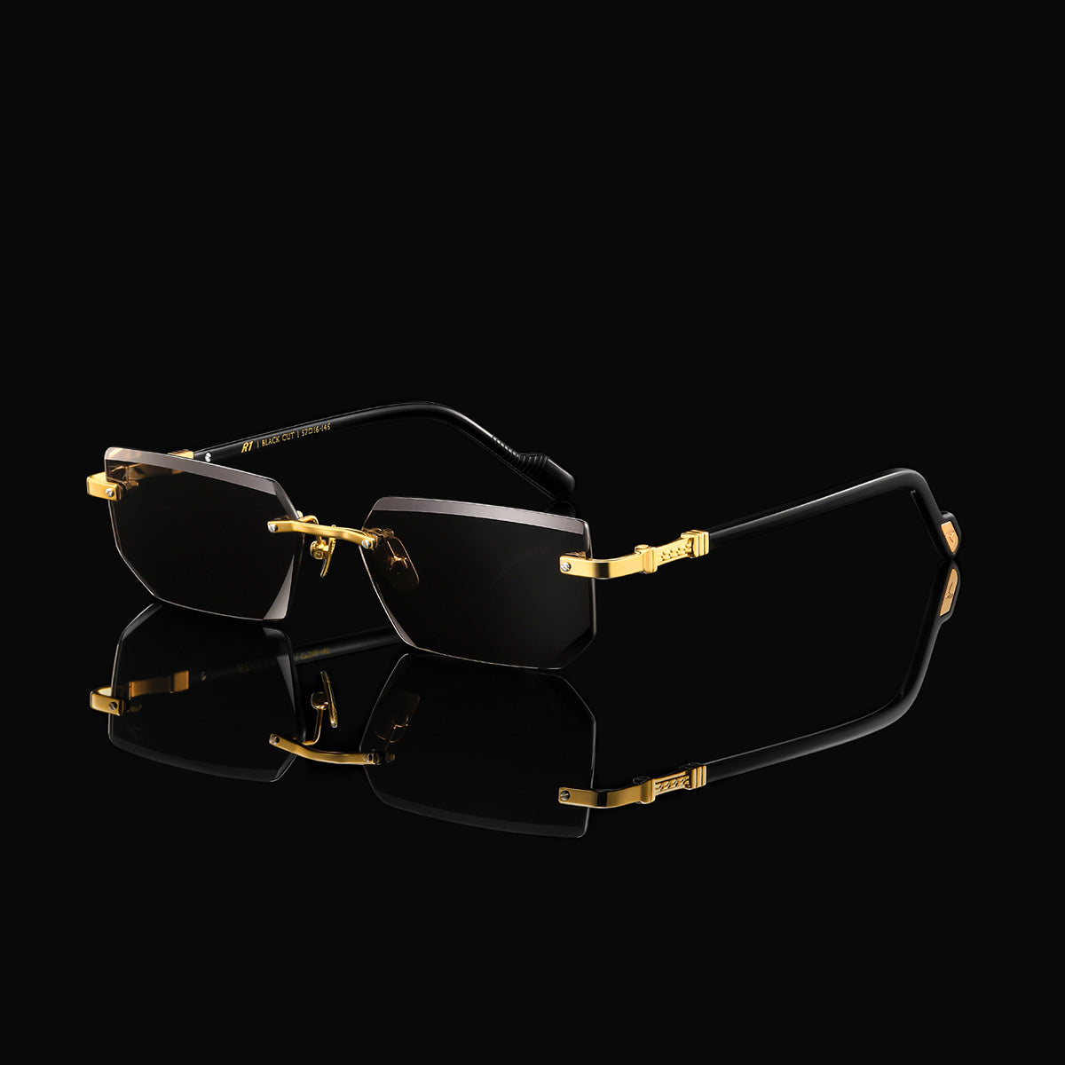 R1 BLACK CUT